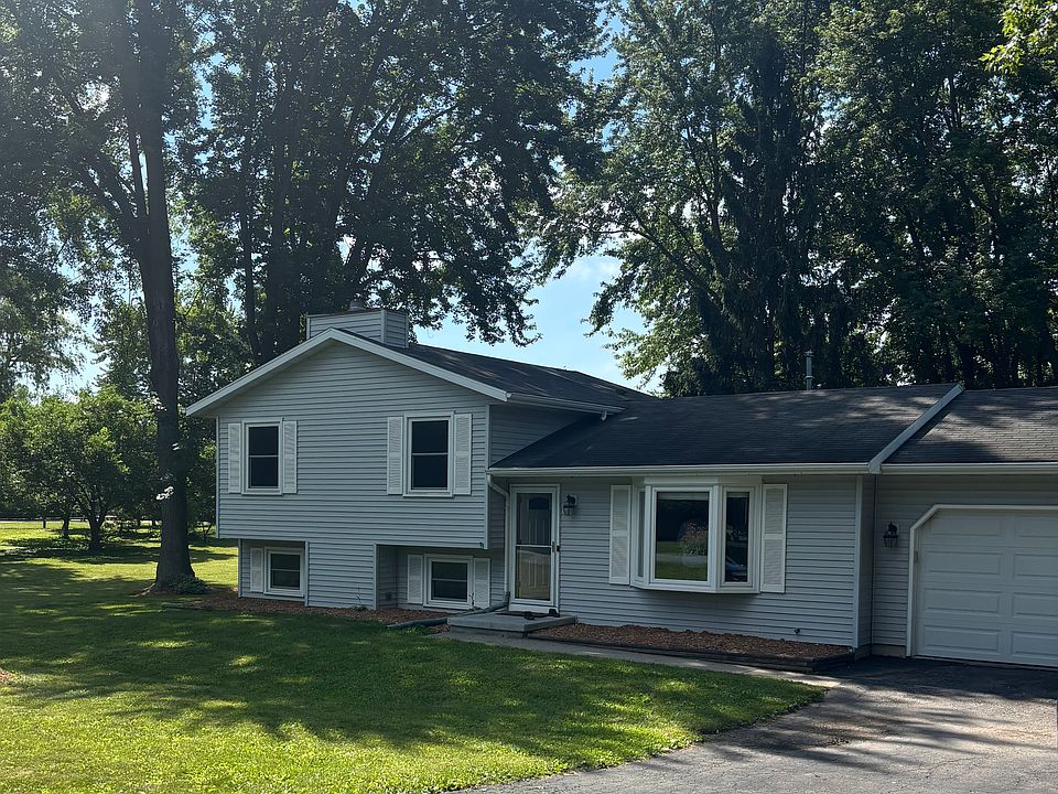 1st image of 2579 King Dr