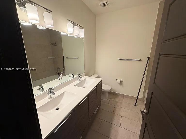 9143 NW 161st St #9143 — Photo 10