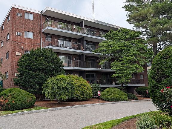 2nd image of 995 Mass Ave #304
