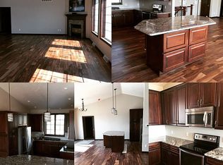 533 Meadow Breeze Ln, Grafton, WI 53024