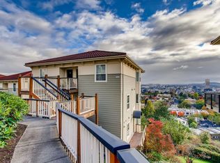 330 NW Uptown Ter APT 3B, Portland, OR 97210