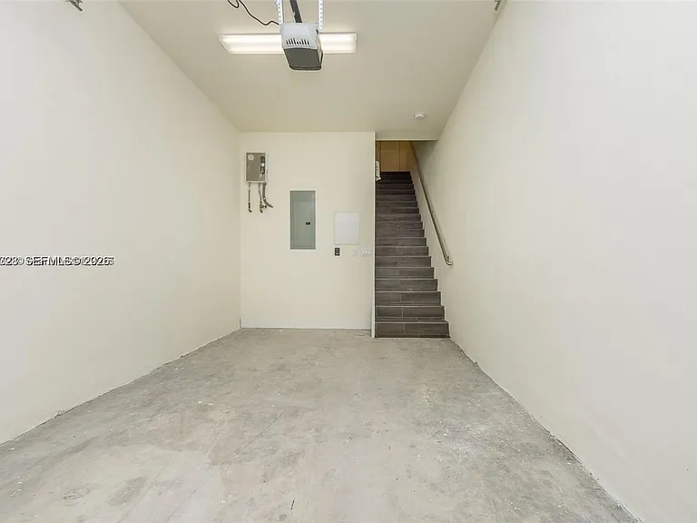 10245 NW 63rd Ter #201 — Photo 2