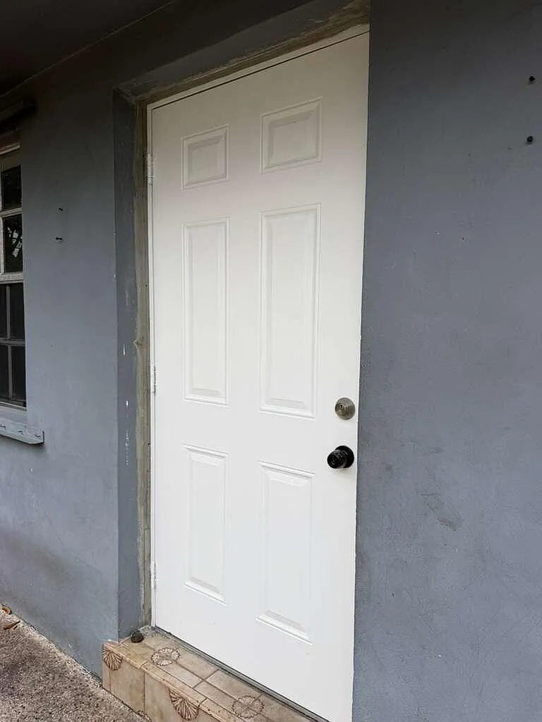 2 bed, 1.0 bath, 870 sqft, $2,200 — Photo 3