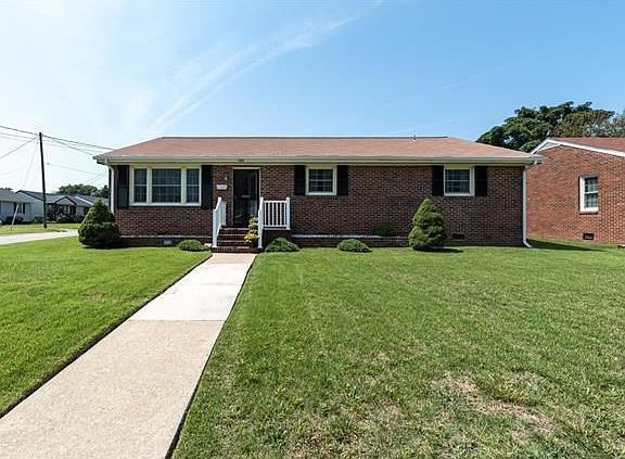 4th image of 1128 Beazley St