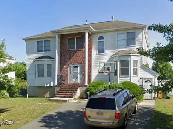13 Independence Court, Lakewood, NJ 08701