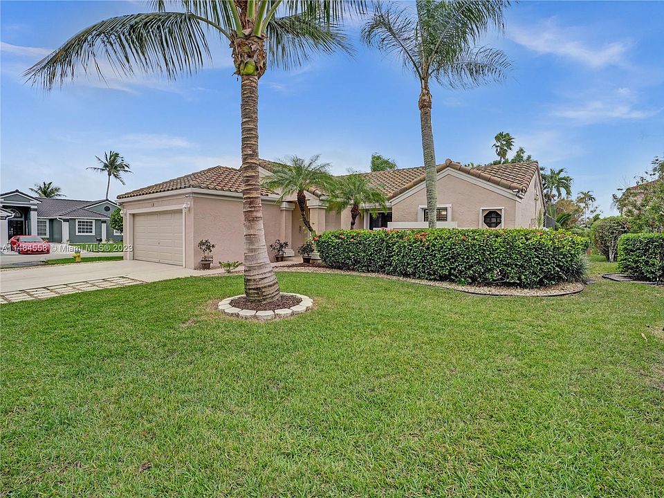 1st image of 4718 NW 5th Ct