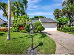 21 Windsor Ln, Boynton Beach, FL 33436