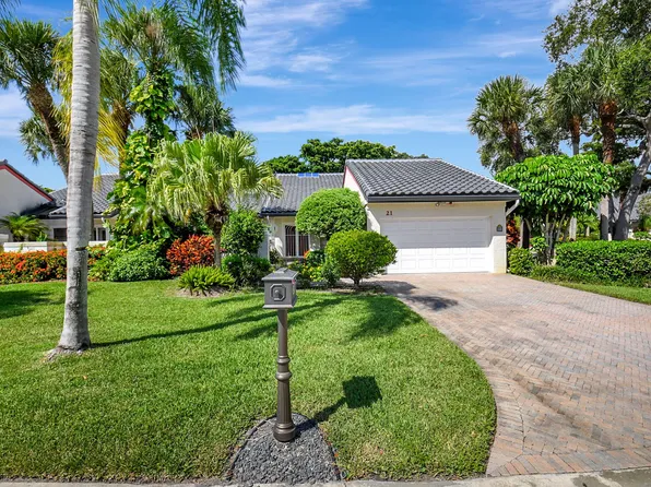 21 Windsor Lane, Boynton Beach, FL 33436