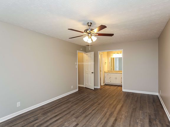 5th image of 436 Windsor Farms Dr