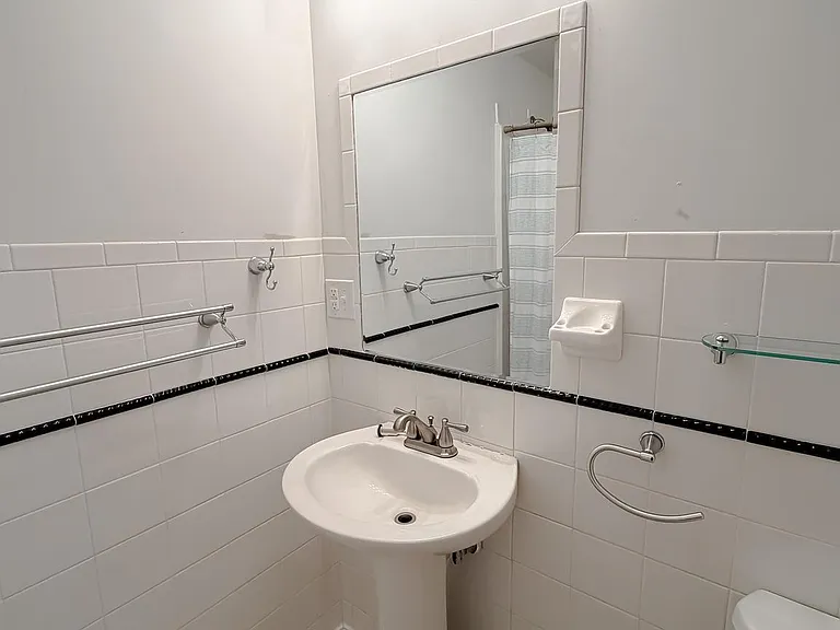 20797 Red Rose Ct — Photo 44