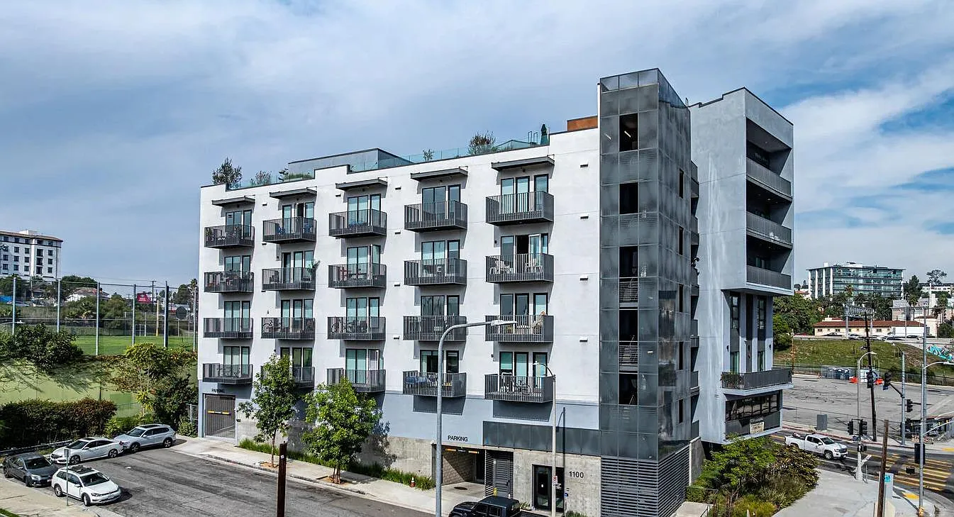 1100 W Temple St — Photo 1