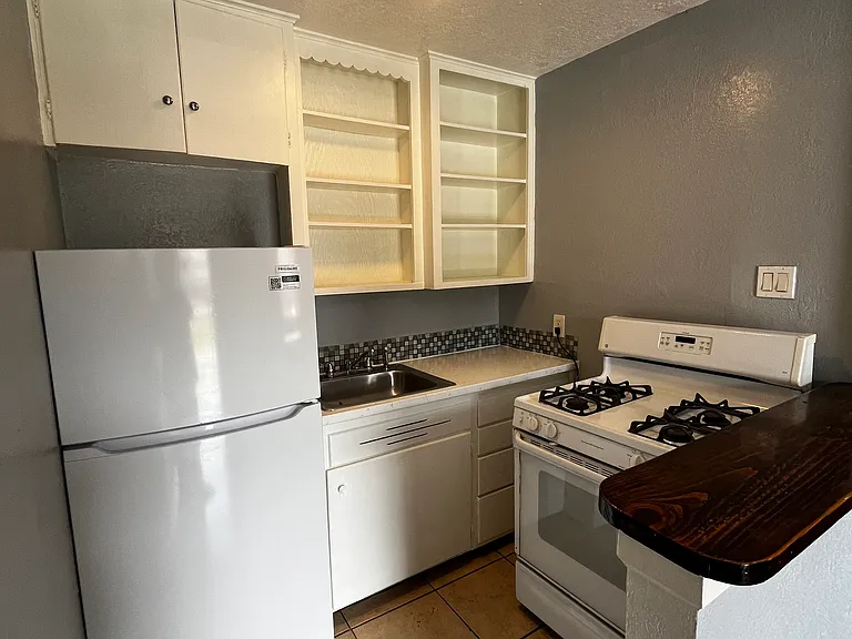 4315 Jack St #7 — Photo 5