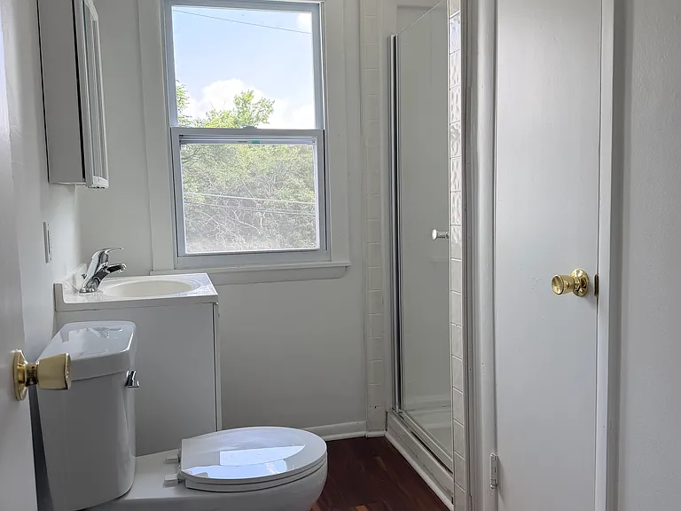 407 W 30th Ave — Photo 18