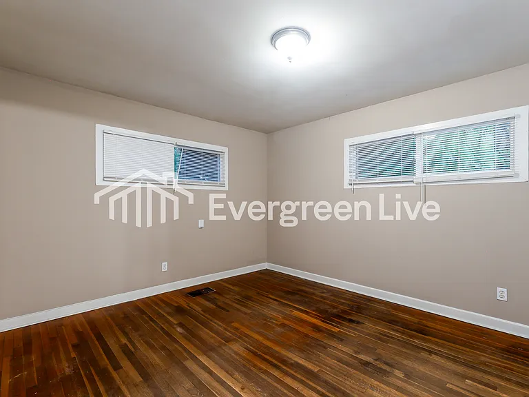 5574 Hartsdale Dr — Photo 8