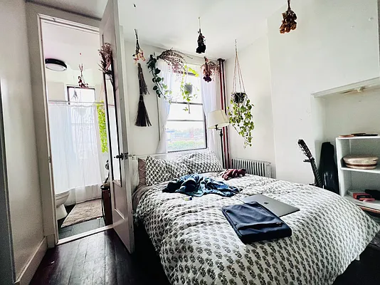 Rented by Rumah Realty Inc | media 2