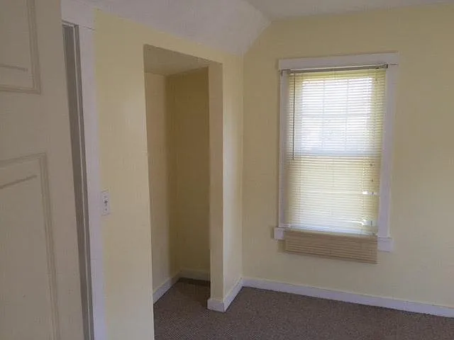415 E 34th St — Photo 29