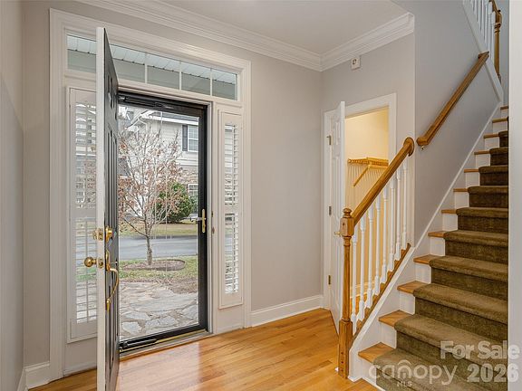 3rd image of 132 Towne Place Dr