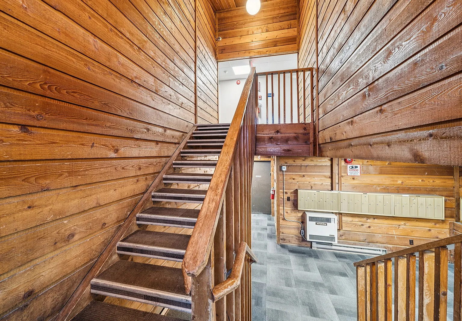 Nicole Apartments — Photo 4