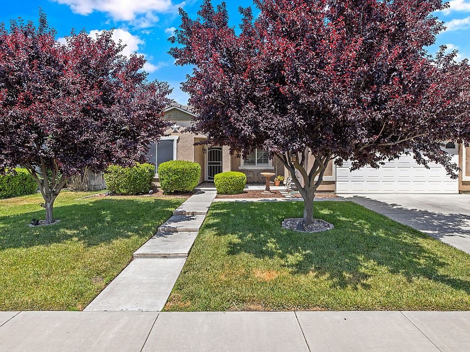 2128 W Berkshire Lane, Hanford, CA 93230 Zillow