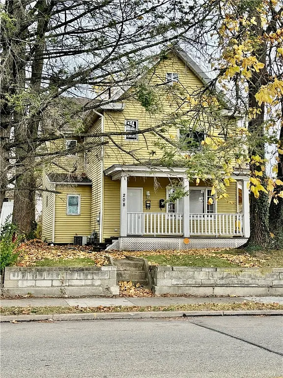 208 S Mount Vernon Ave photo 1