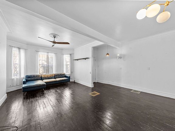 5th image of 20 Webster Ave Floor 1