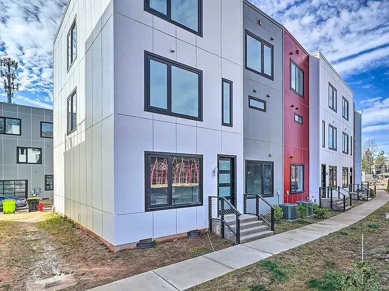 1115 Nova St — Photo 2