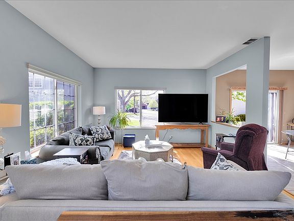 3rd image of 263 Nicole Dr Unit A