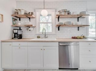 8219 Quinn Rd, Bloomington, MN 55437