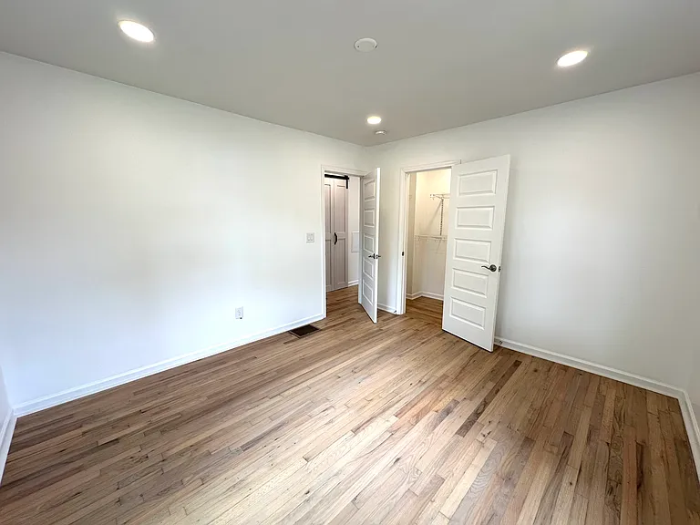 Walk in closet