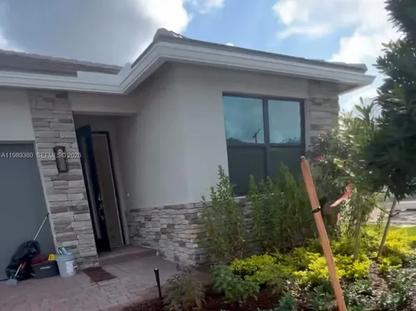 4784 SW 72nd Ter, Davie, FL 33314