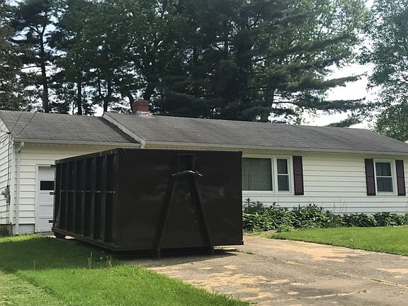 3rd image of 528 Catalina Ave
