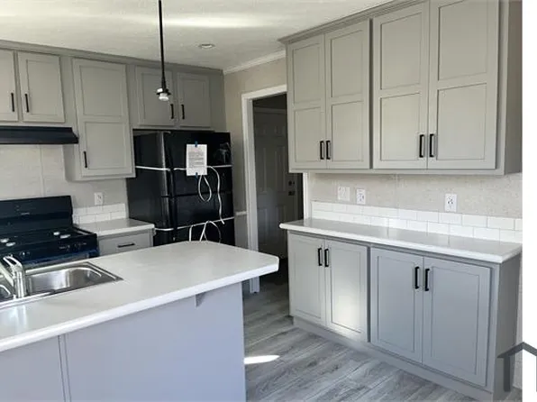 50 Starling St, Swartz Creek, MI 48473