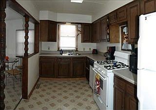 5th image of 320 N 35th Ave