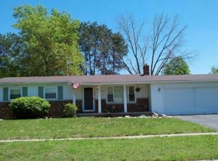 537 Somerset Dr, Flushing, MI 48433