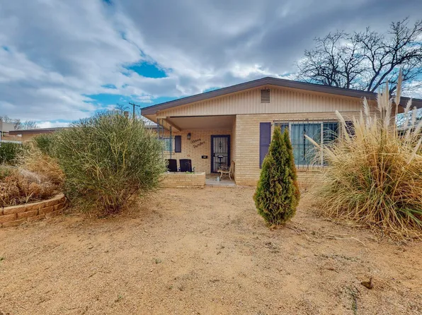 1112 Espanola St NE, Albuquerque, NM 87110