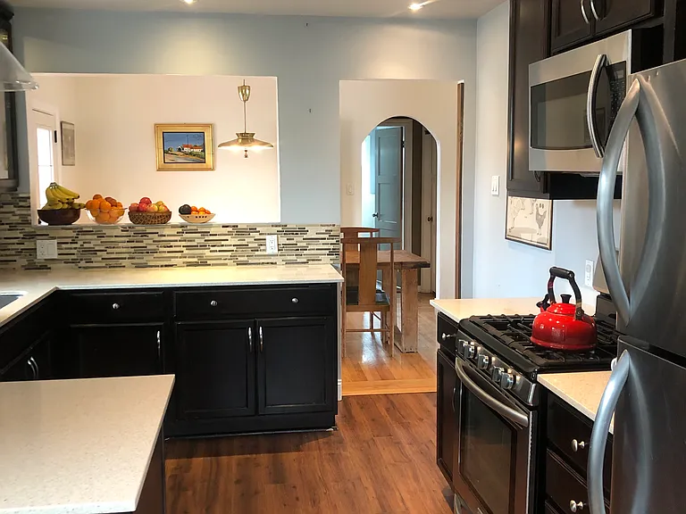 1052 Vallejo St — Photo 7