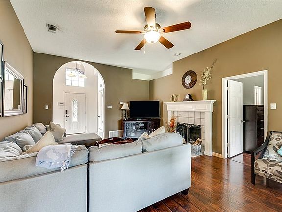 3rd image of 9079 Creede Trl