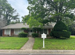 3001 Thunderbird Dr, Denton, TX 76207