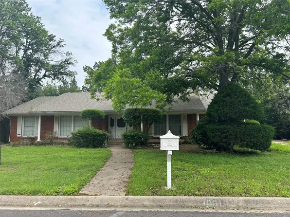 3001 Thunderbird Dr, Denton, TX 76207