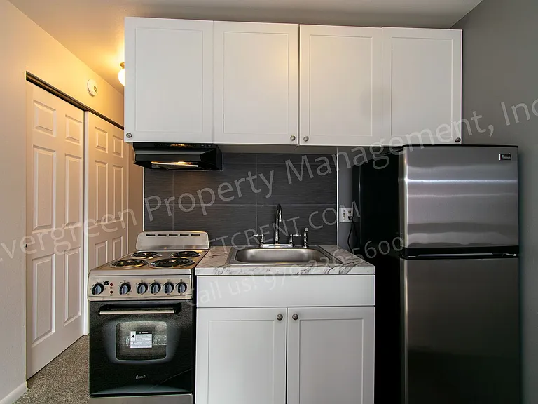 500 W Laporte Ave — Photo 77