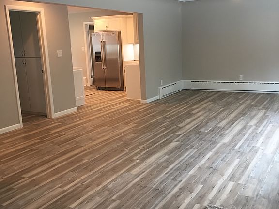 2nd image of 1105 Church St