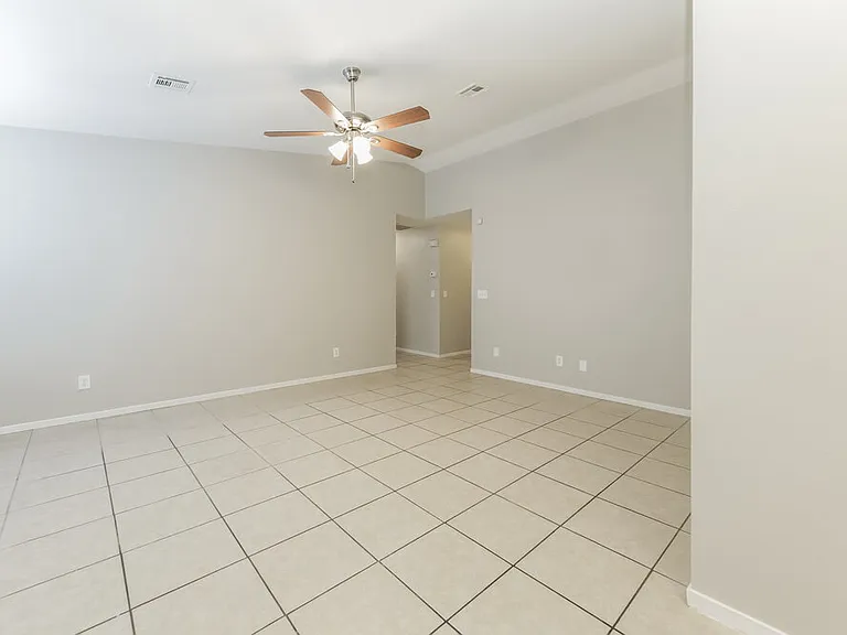 3009 Honeysuckle Ave — Photo 11