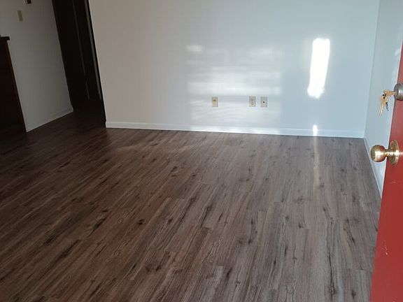 3rd image of 1411-1447 SW Fairlawn Rd #60542942