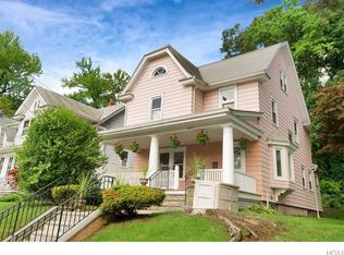 11 Lefferts Rd, Yonkers, NY 10705