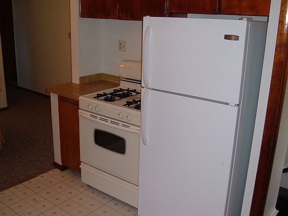 4th image of 828 E 35th St