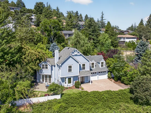 430 Wiley St, Ashland, OR 97520