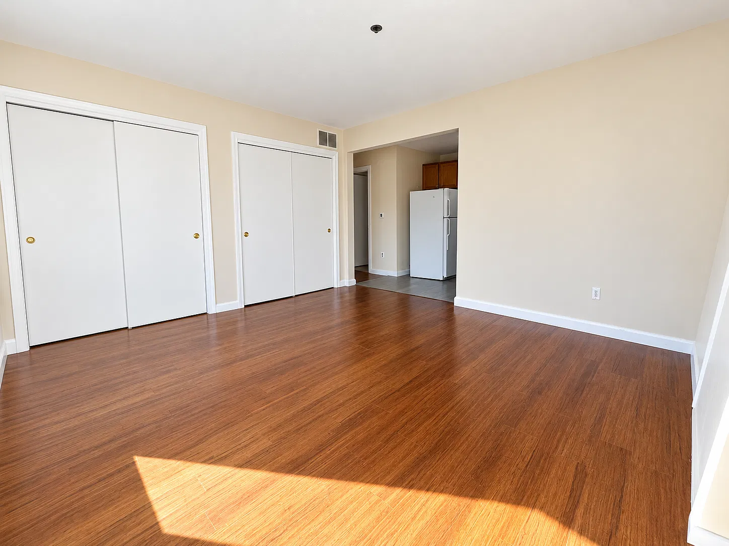 2 bed, 900 sqft, $1,850 — Photo 1