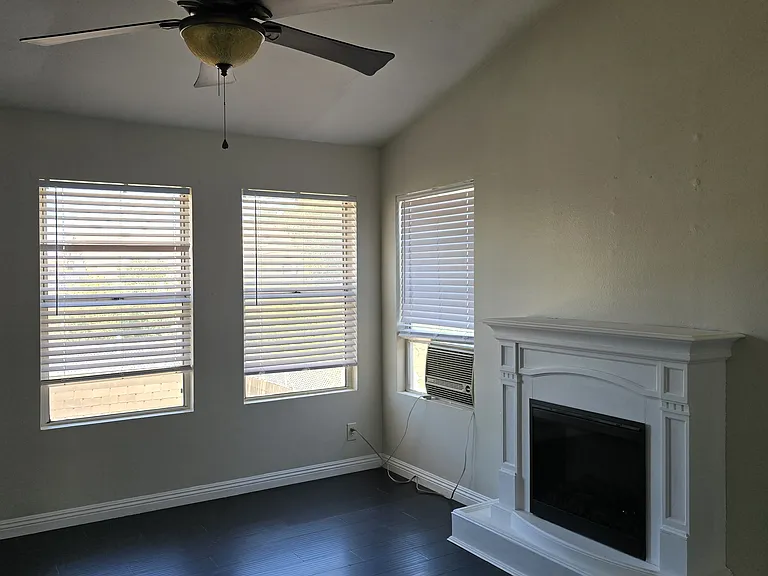E Mesa Dr — Photo 15