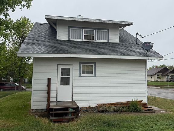 4th image of 1336 5th St