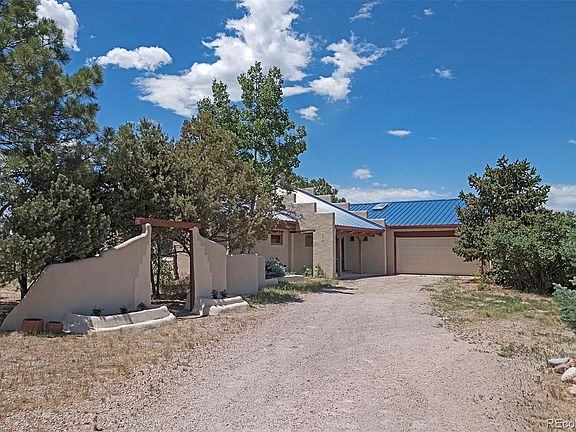 2nd image of 46195 Coal Creek Dr